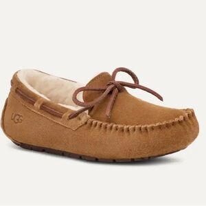 UGG Women’s Dakota Slippers • Size 6 or EU 37 • Chestnut Brown • Like New